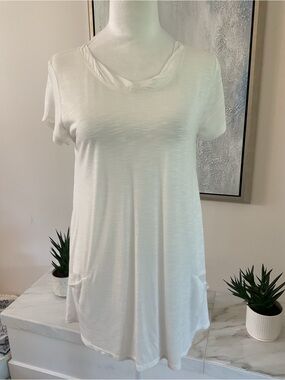 ***Joseph A Burnout White Slub Twisted Neck Tunic.